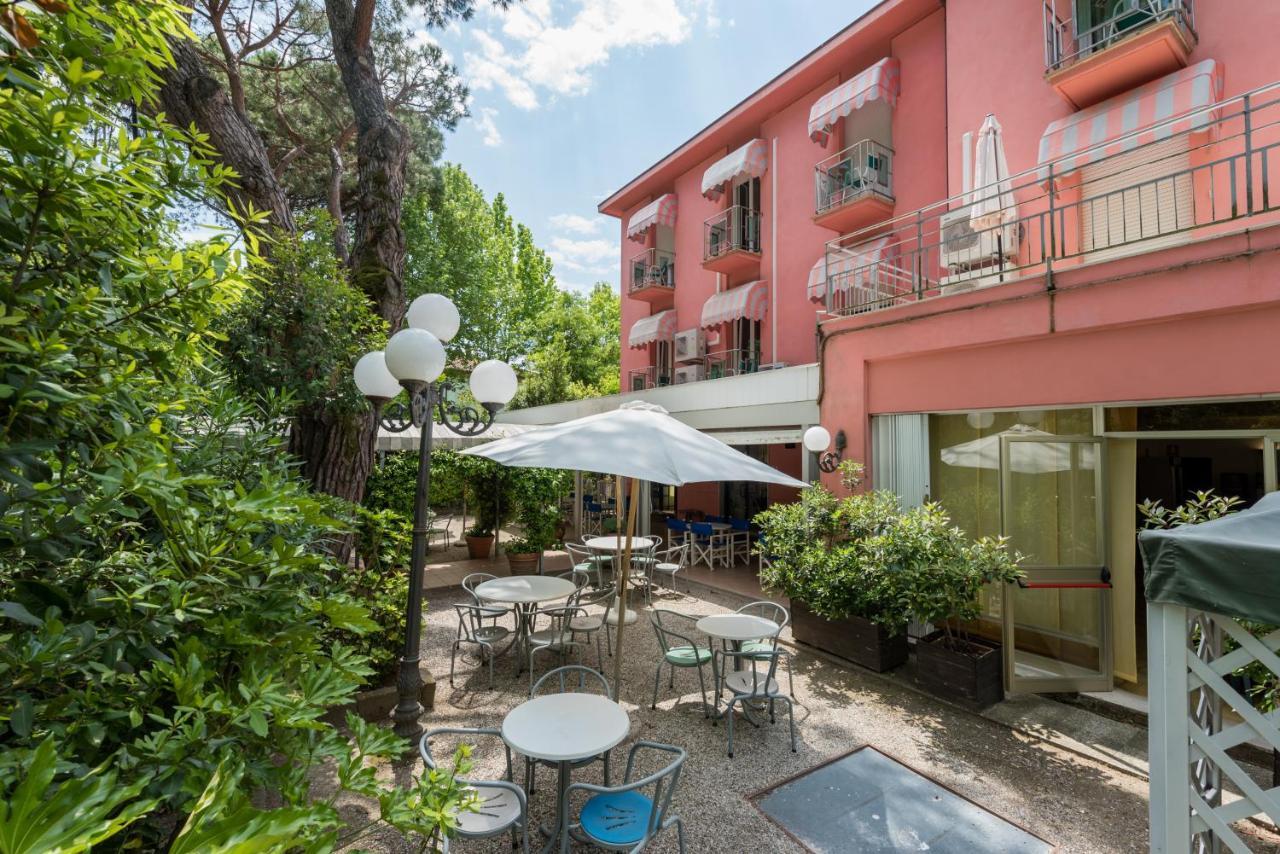צ'סנטיקו Hotel Villa Rosa מראה חיצוני תמונה