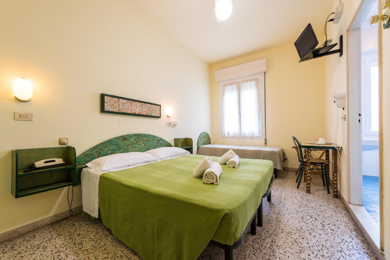 צ'סנטיקו Hotel Villa Rosa מראה חיצוני תמונה