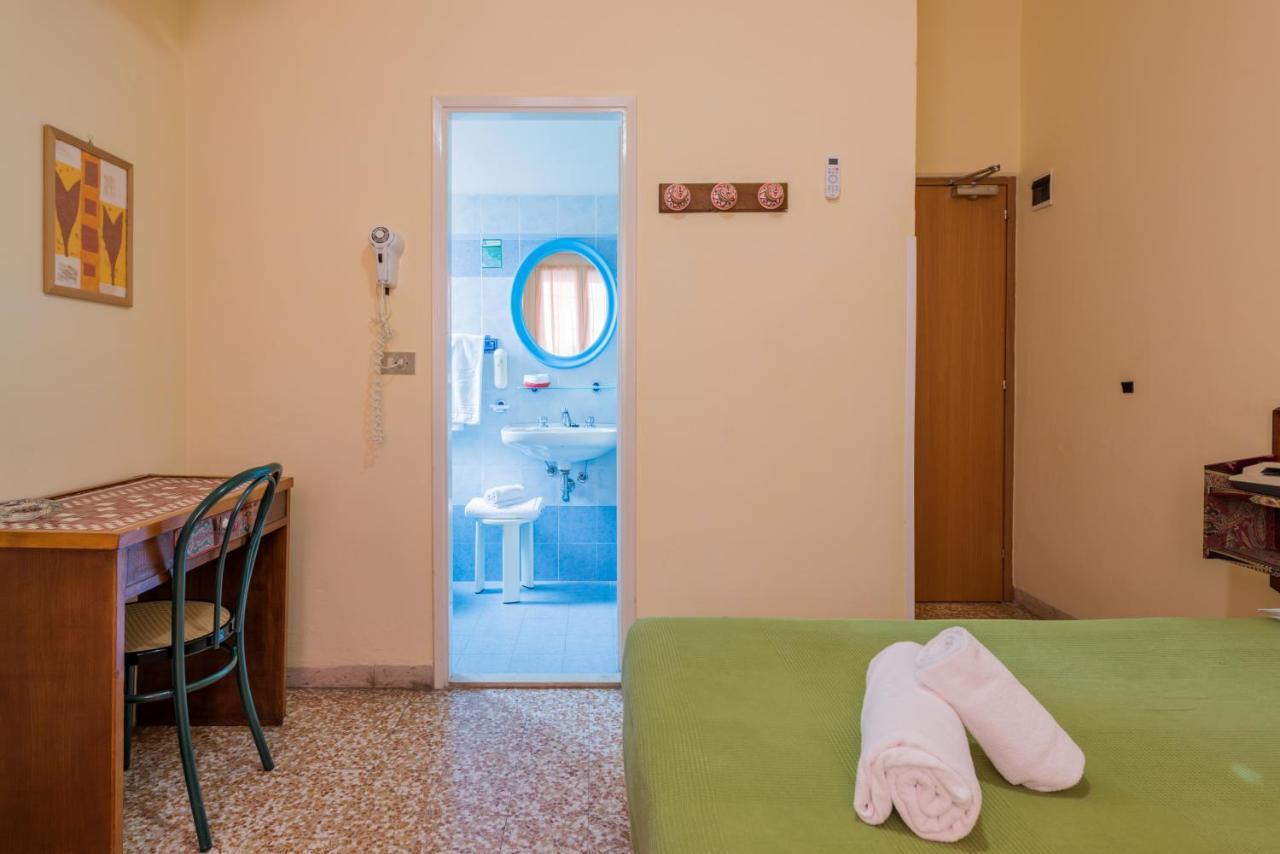 צ'סנטיקו Hotel Villa Rosa מראה חיצוני תמונה